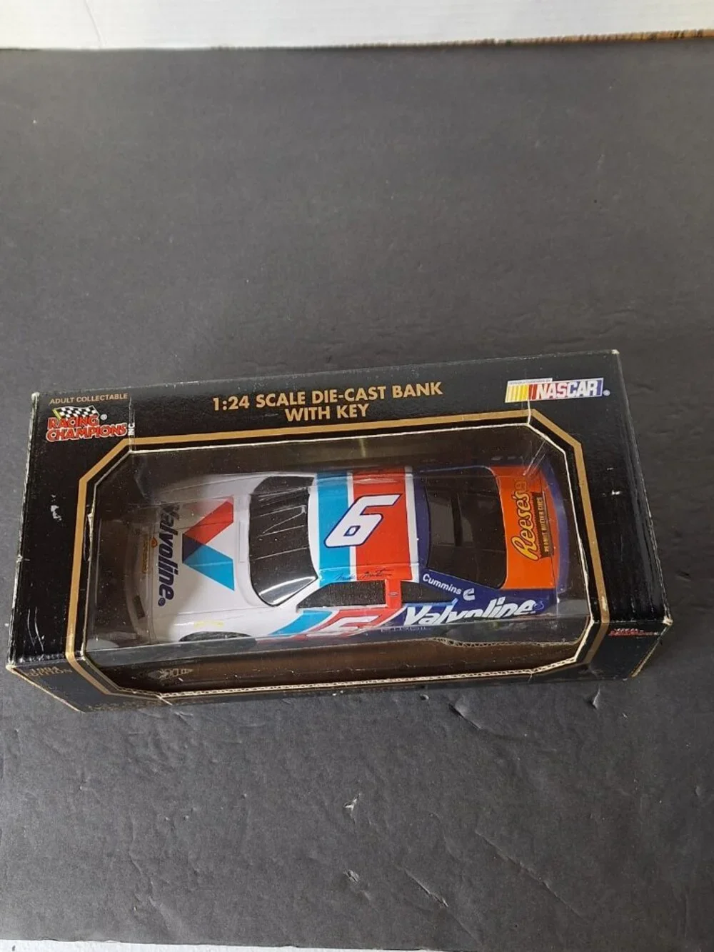 1994 1/24 Mark Martin Nascar #6 Valvoline NASCAR Stock Car Die Cast BANK - Picture 7 of 7